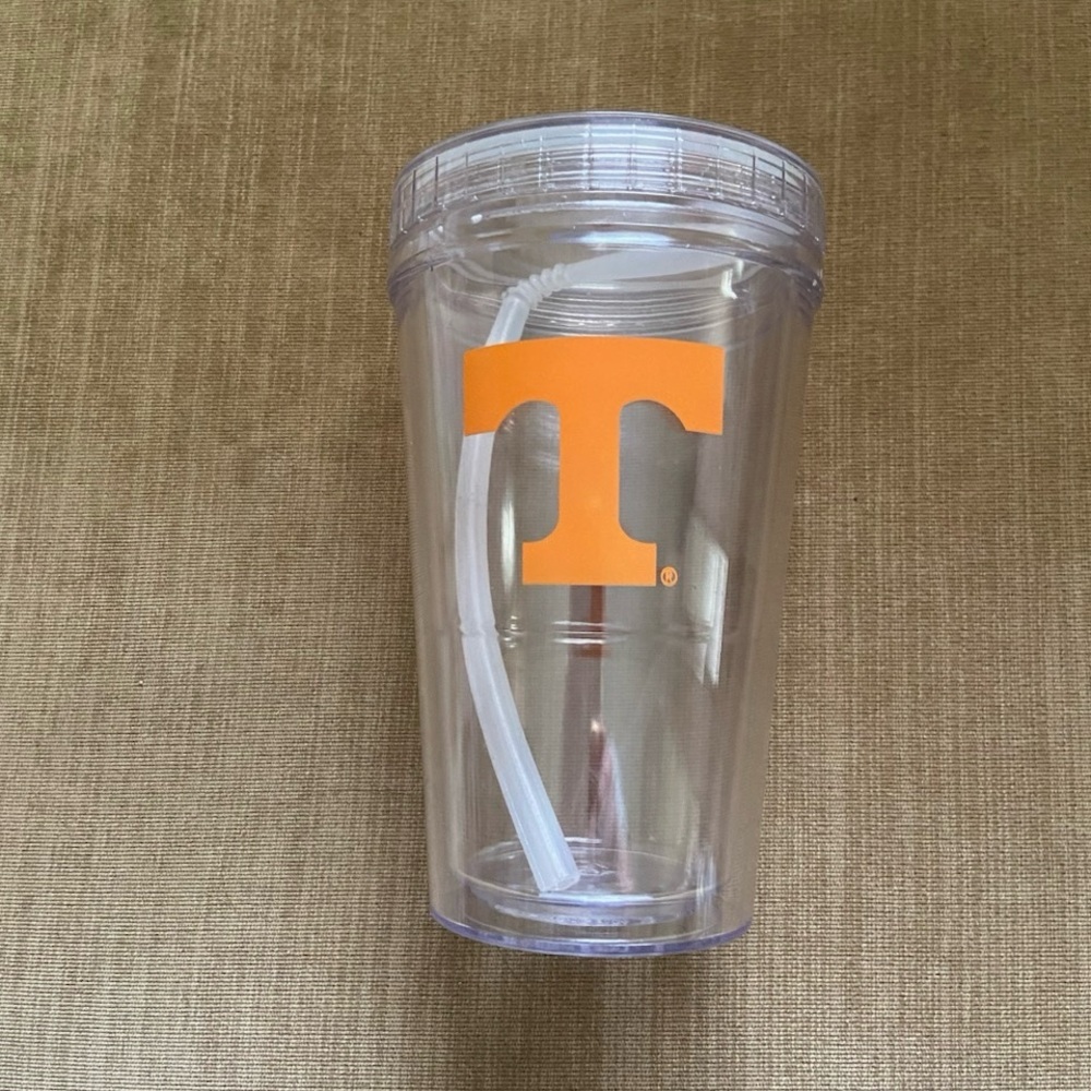 Tennessee tumbler cup with straw. New!